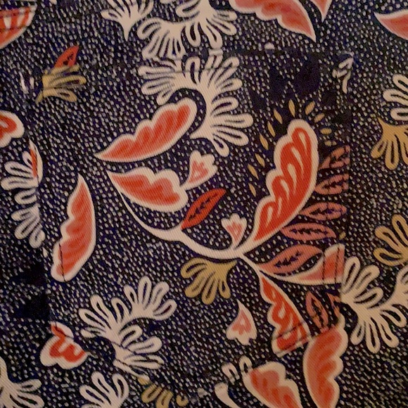 H&M Size 4 Peacock Patterned Cuffed Shorts Of Navy Blue Dusty Coral White Yellow - Picture 12 of 12